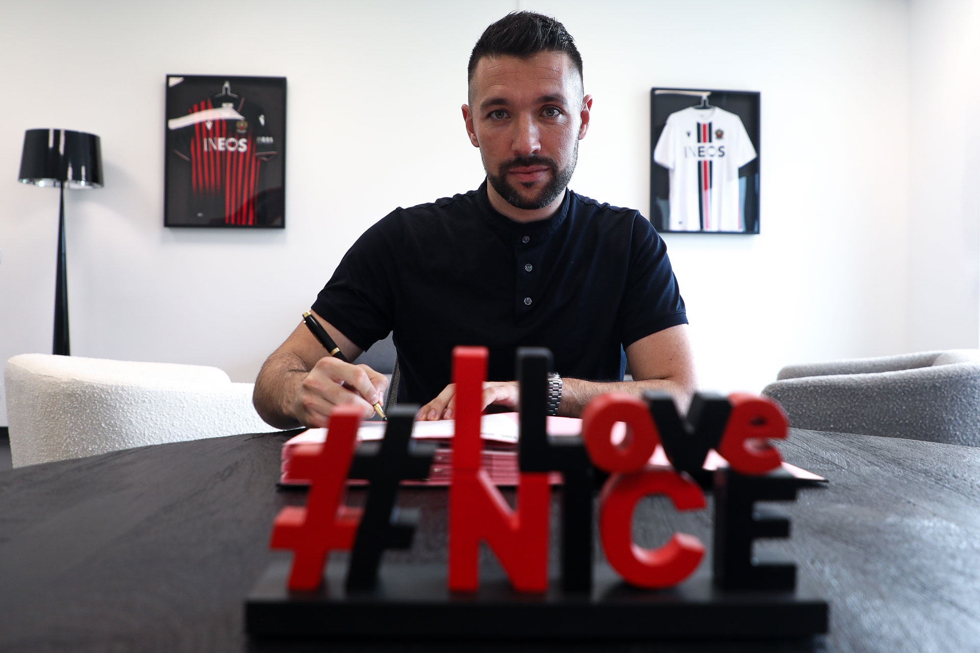 如何通过包装设计体现“生活如诗”？